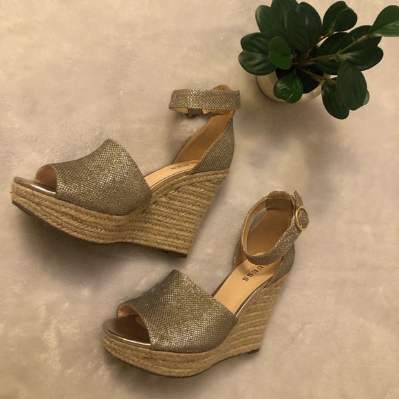 GUESS STILL ESPADRILLE WEDGE SANDAL - Picture 5 of 7